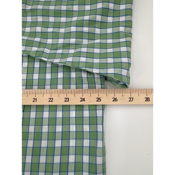 IZOD Mens Two Pack Long Sleeve Button Down Shirts Red Plaid Green Plaid XL - Picture 4 of 8